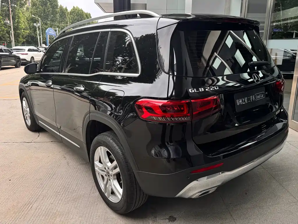 Mercedes-Benz GLB — миниатюра 5