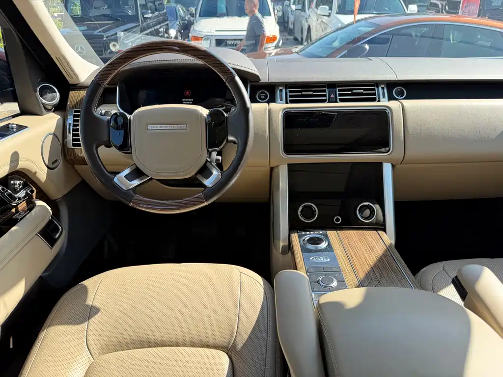 Land Rover Range Rover — миниатюра 13