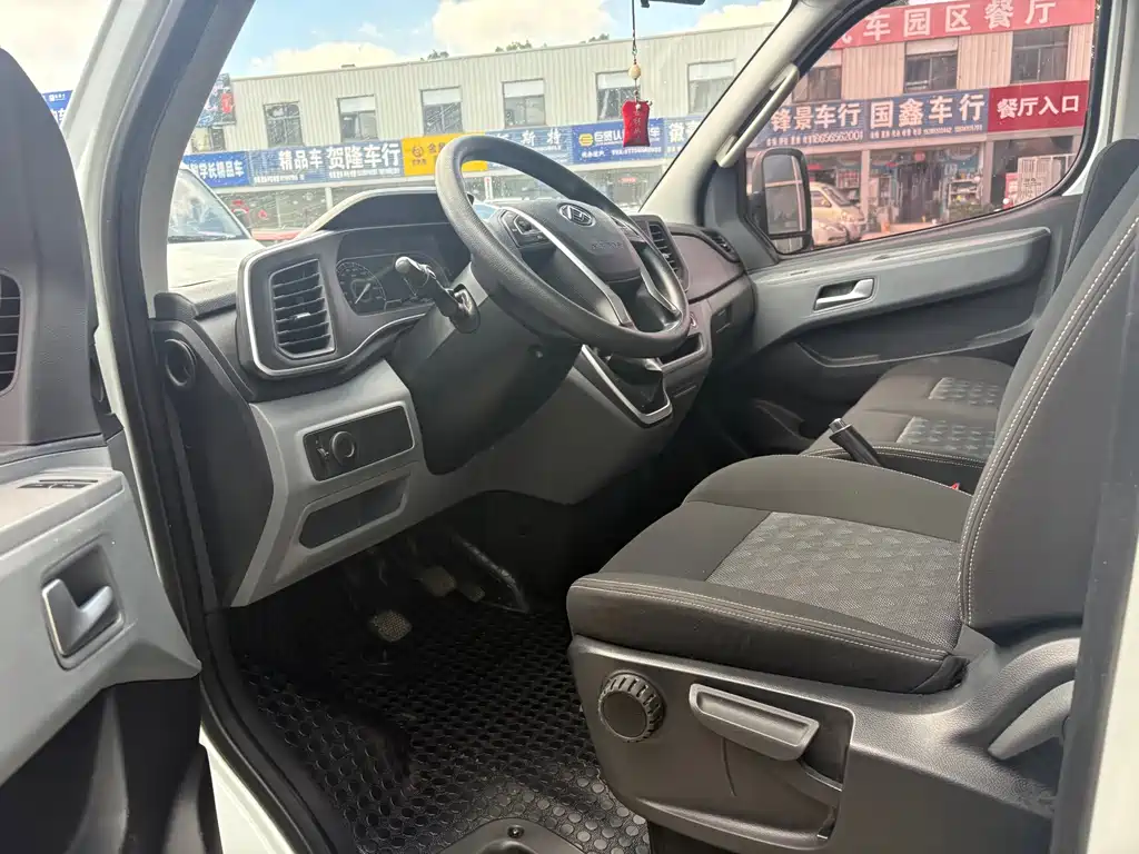 MAXUS V80 — миниатюра 4