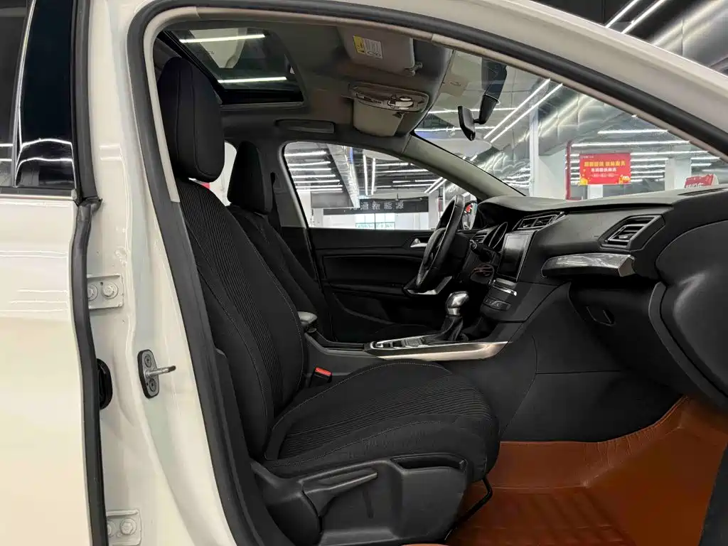 Peugeot 408 — миниатюра 15