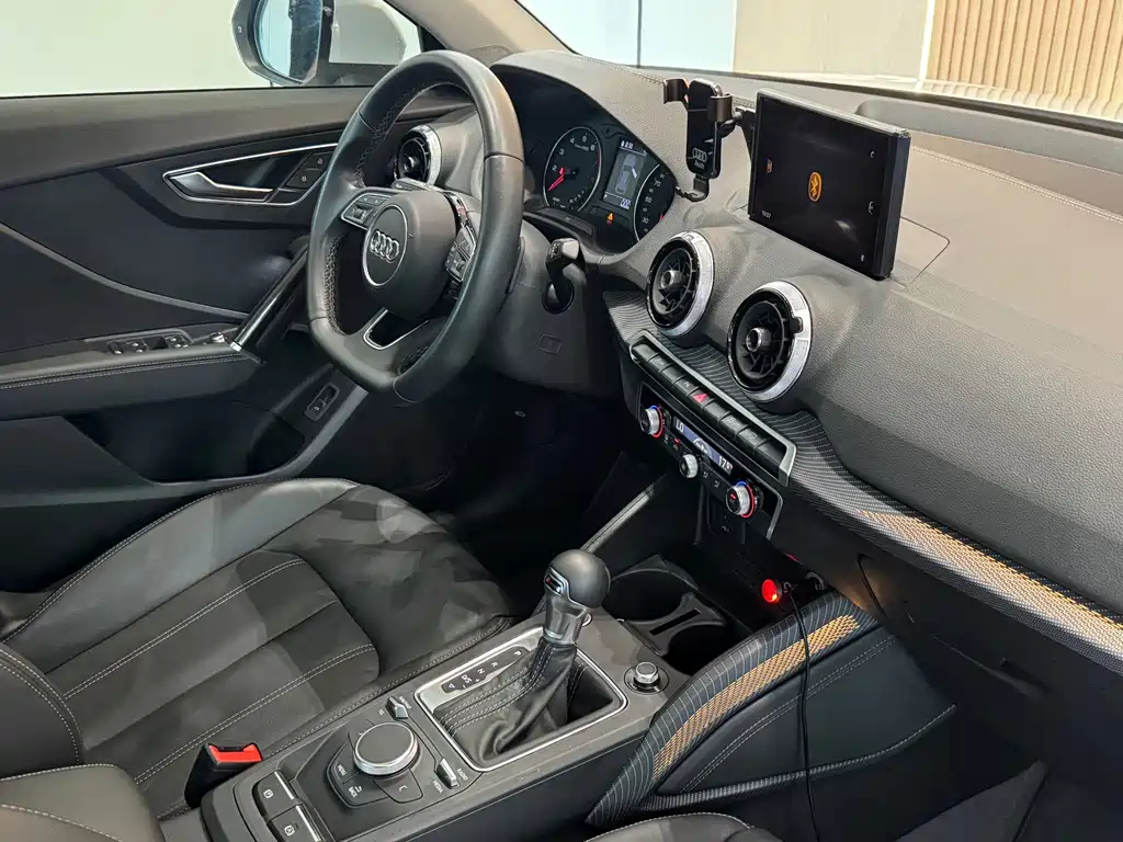 Audi Q2L — миниатюра 10