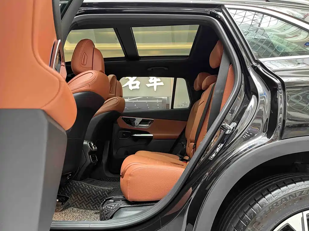 Mercedes-Benz GLC — миниатюра 11