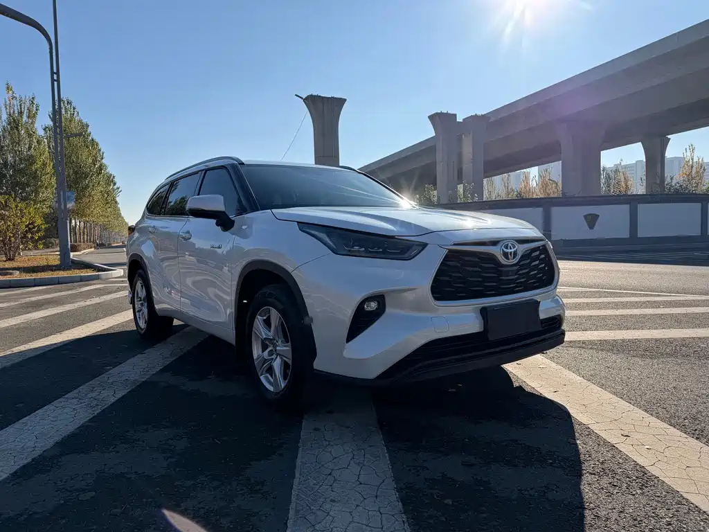 Toyota Highlander — миниатюра 3