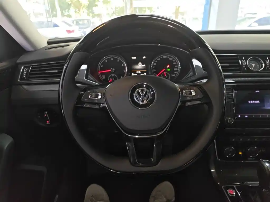 Volkswagen Passat — миниатюра 11