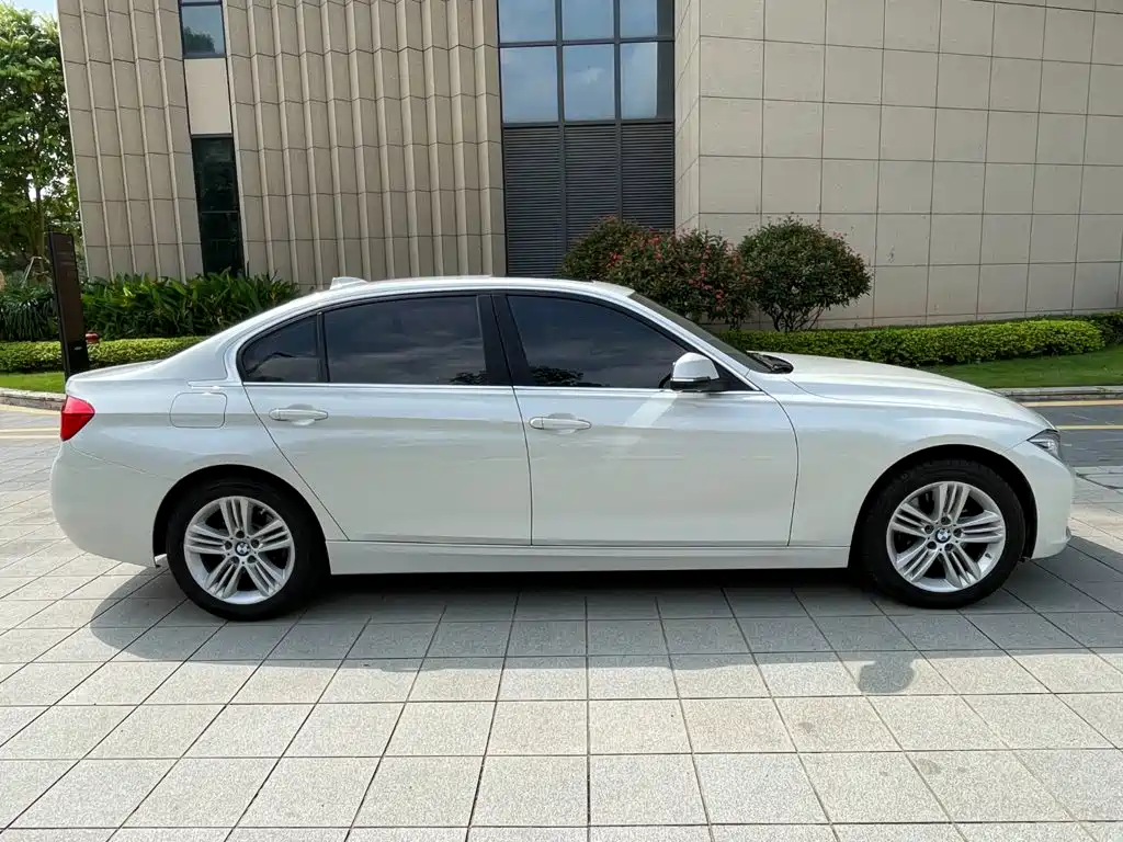 BMW 3 Series — миниатюра 8