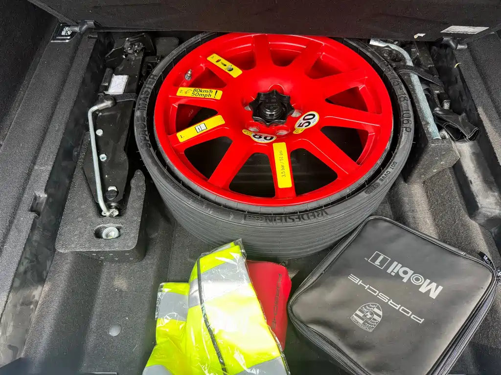 Porsche Macan — миниатюра 7