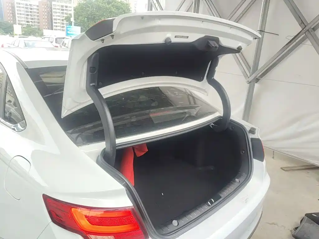 Geely Emgrand GL — миниатюра 19