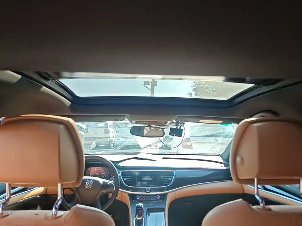 Buick LaCrosse — миниатюра 18