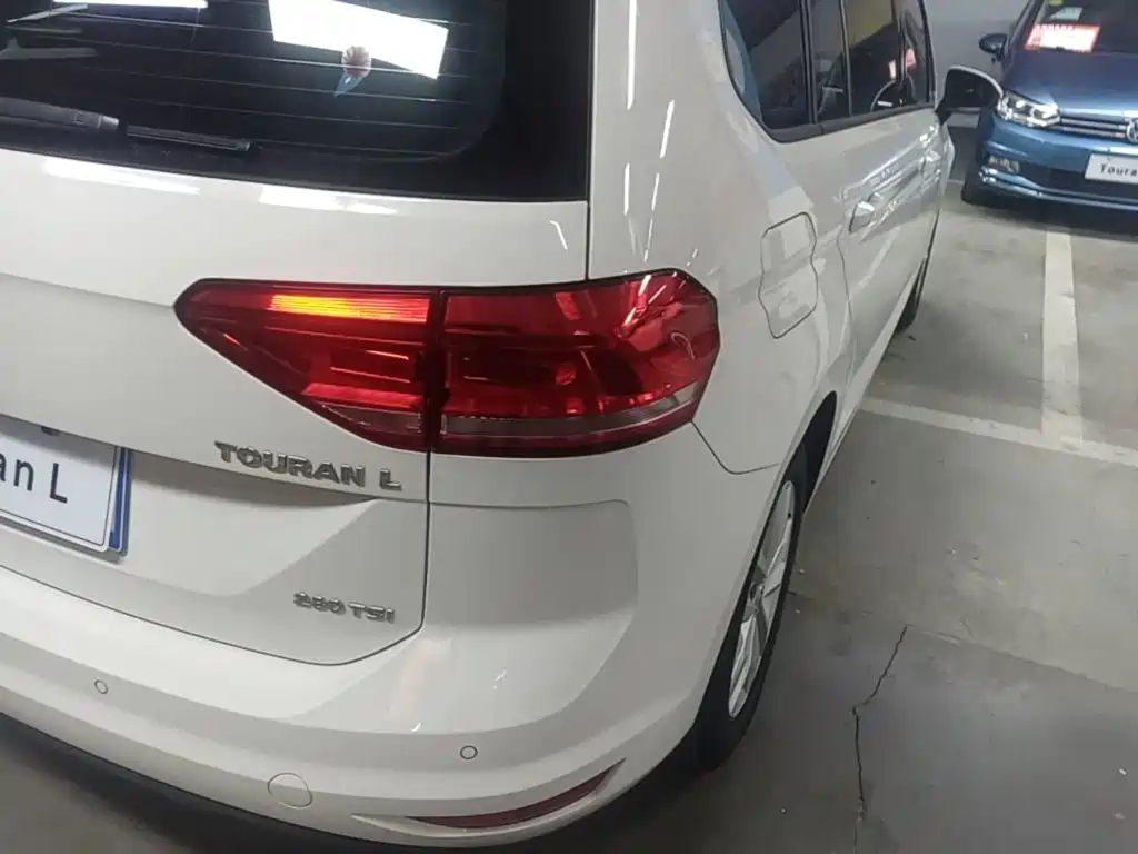 Volkswagen Touran — миниатюра 8