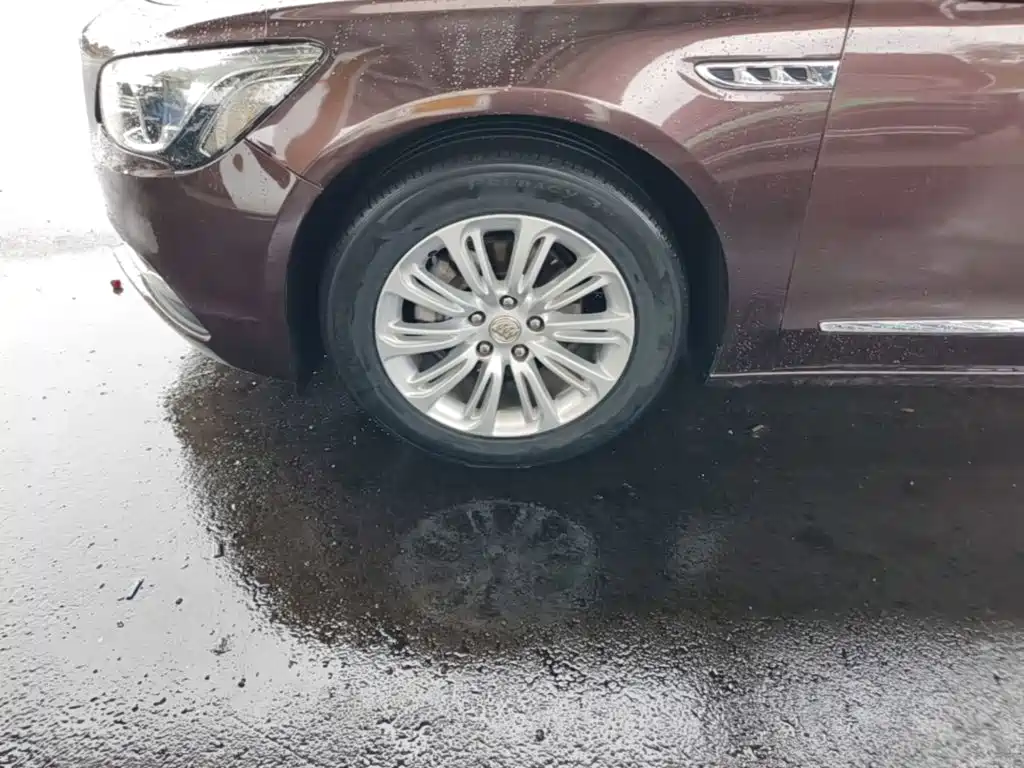 Buick LaCrosse — миниатюра 23