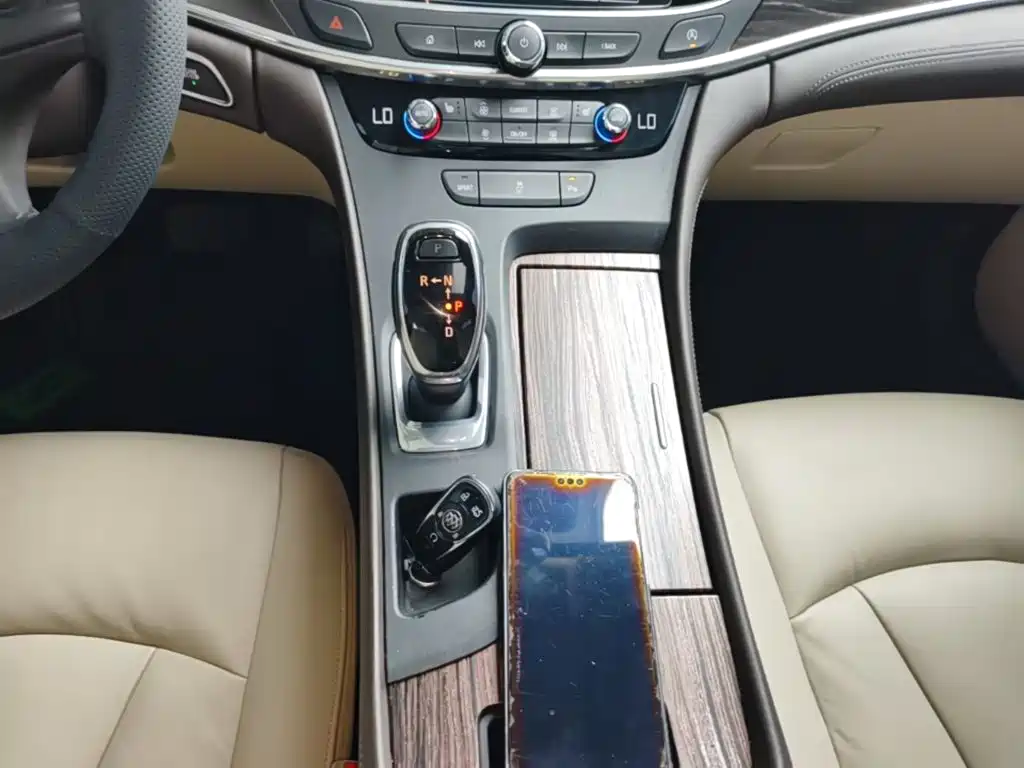Buick LaCrosse — миниатюра 14