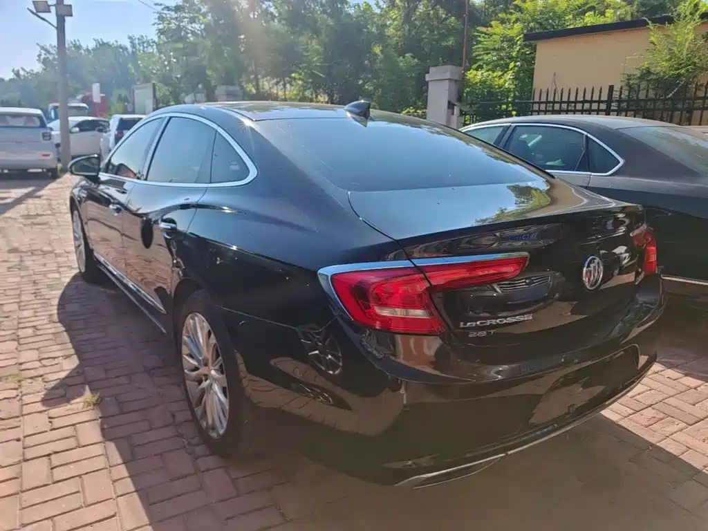 Buick LaCrosse — миниатюра 5