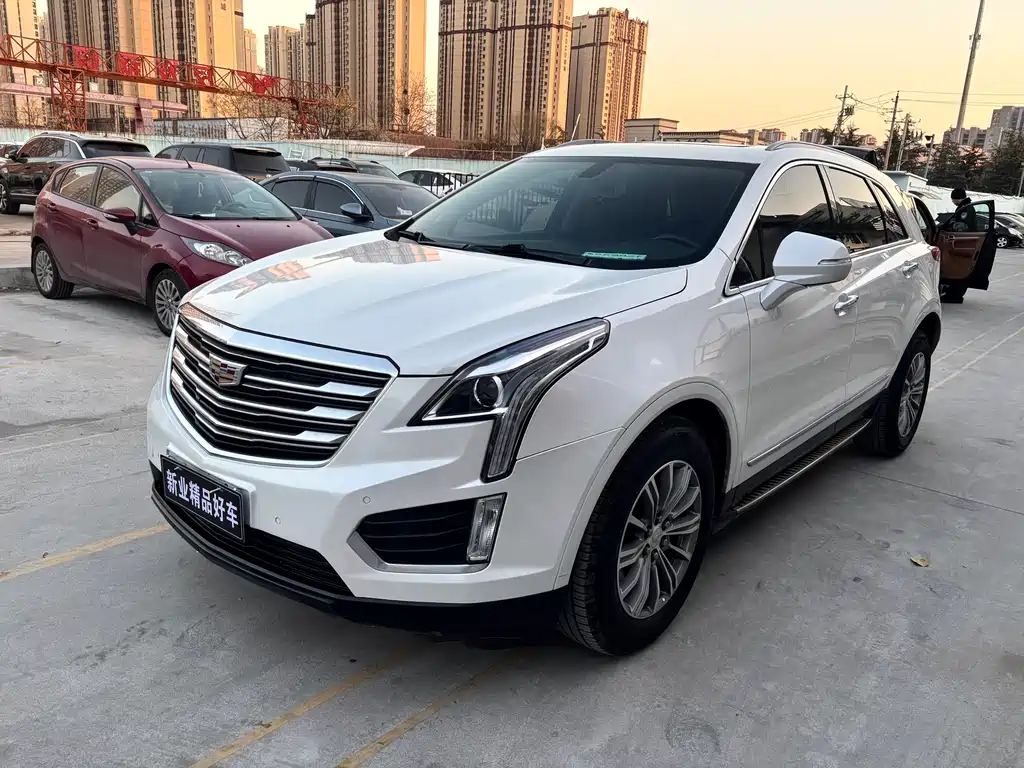 CADILLAC XT5