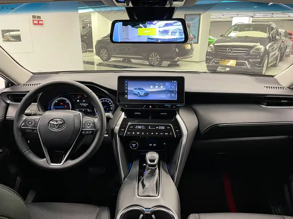 Toyota Harrier Hybrid 2.5L CVT 4WD Luxury Edition, фото 20