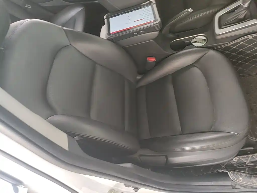 Hyundai Elantra — миниатюра 25
