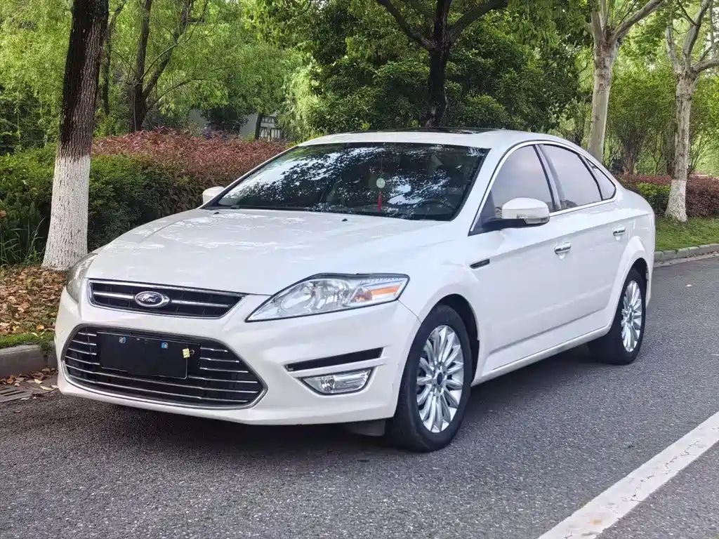 Ford Mondeo Zhisheng 2013