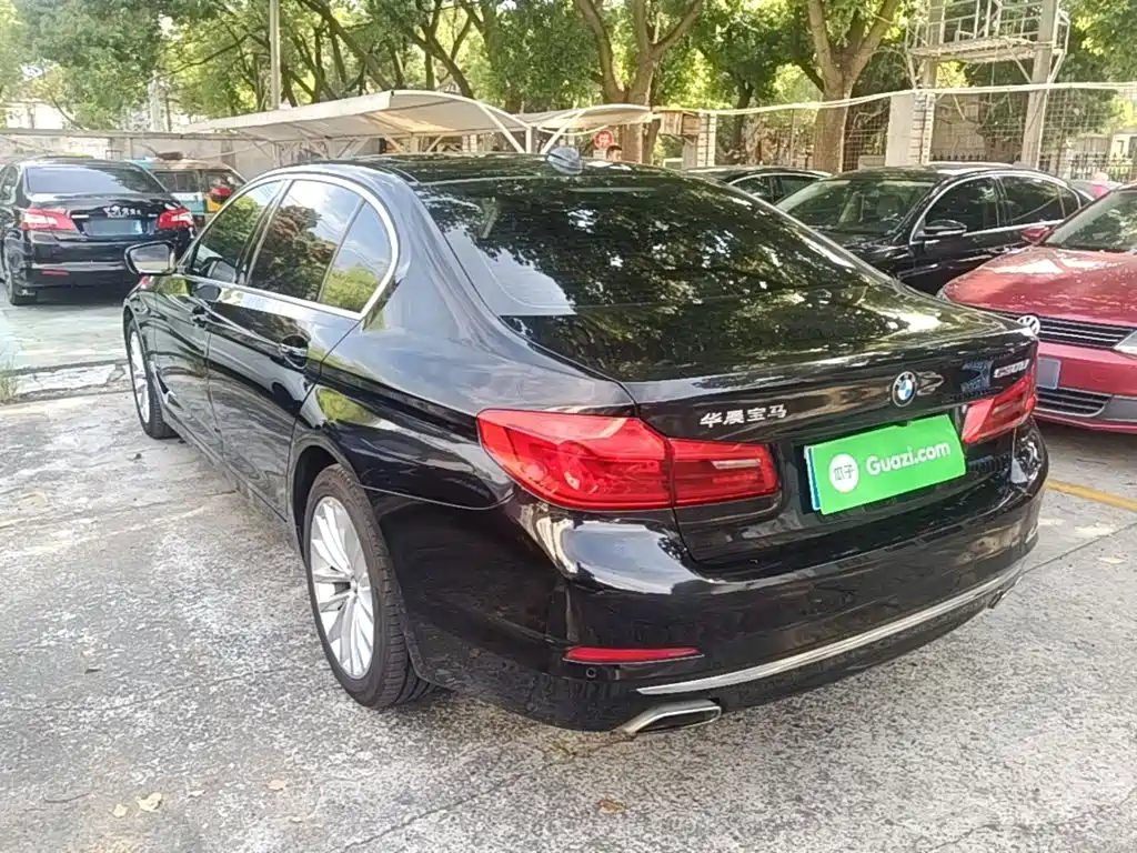 BMW 5 Series — миниатюра 5