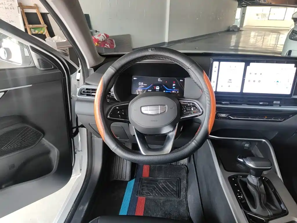 Geely Emgrand — миниатюра 11