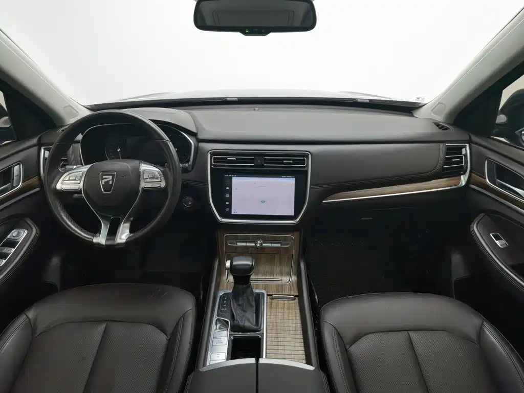 Roewe RX8 — миниатюра 5