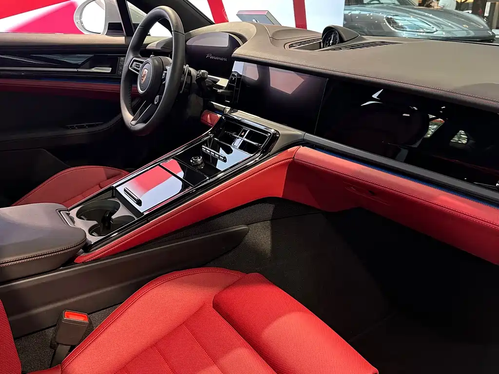 Porsche Panamera — миниатюра 6