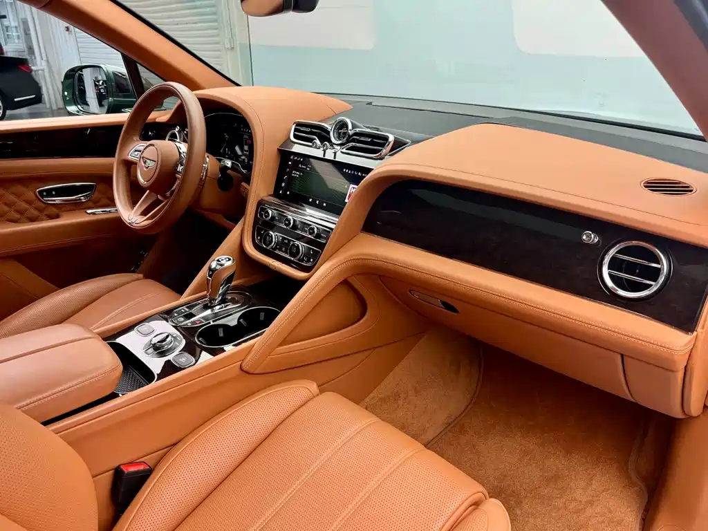 Bentley Bentayga — миниатюра 16