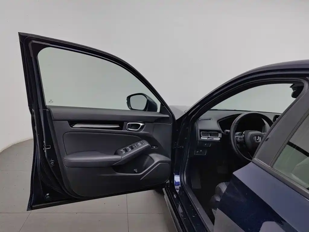 Honda Civic — миниатюра 8