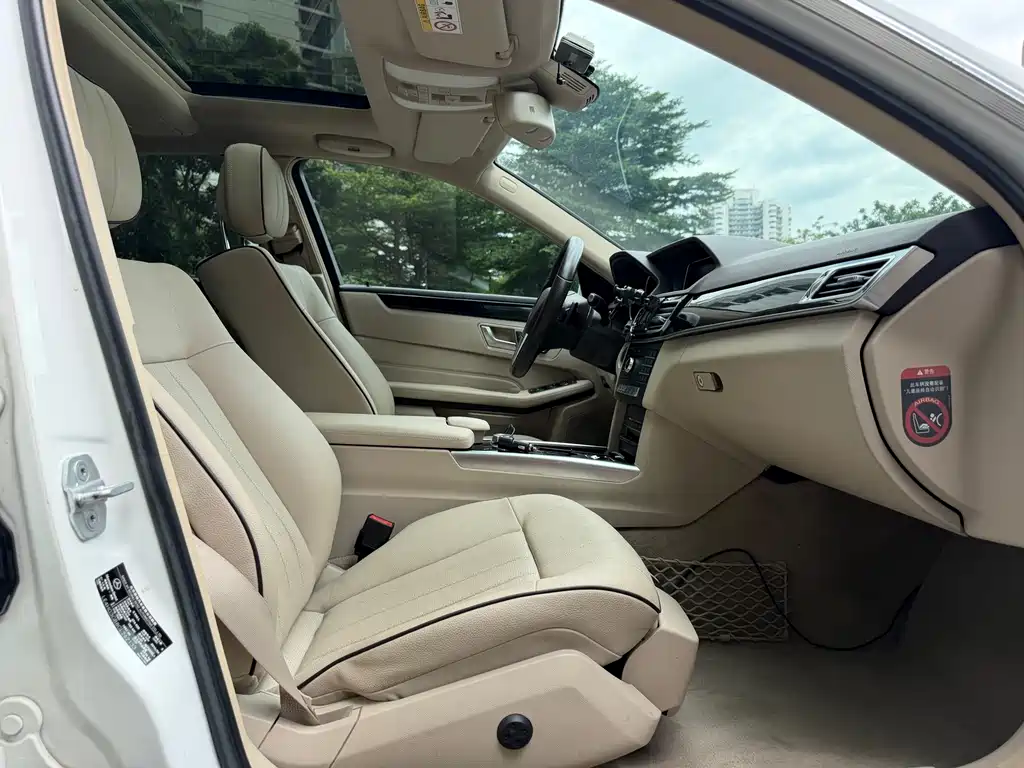 Mercedes-Benz E-Class — миниатюра 7