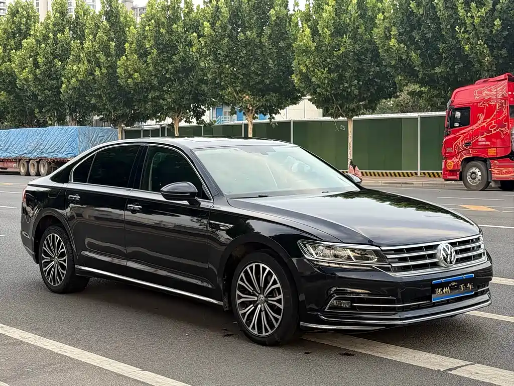 Volkswagen Phideon — миниатюра 3