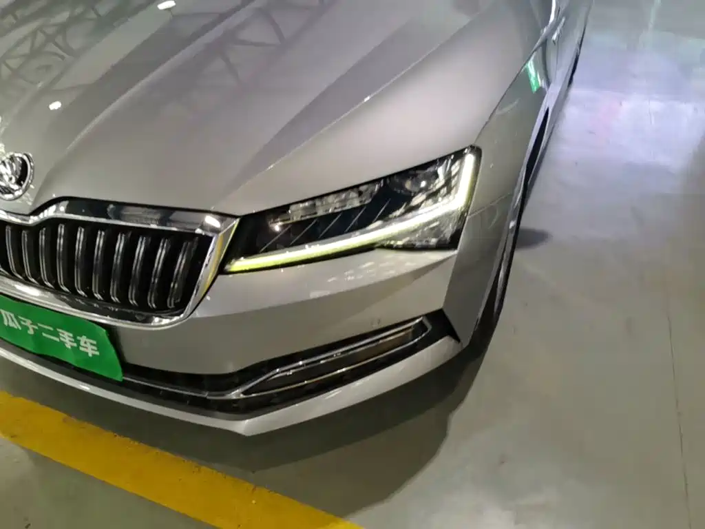 Skoda Superb — миниатюра 24