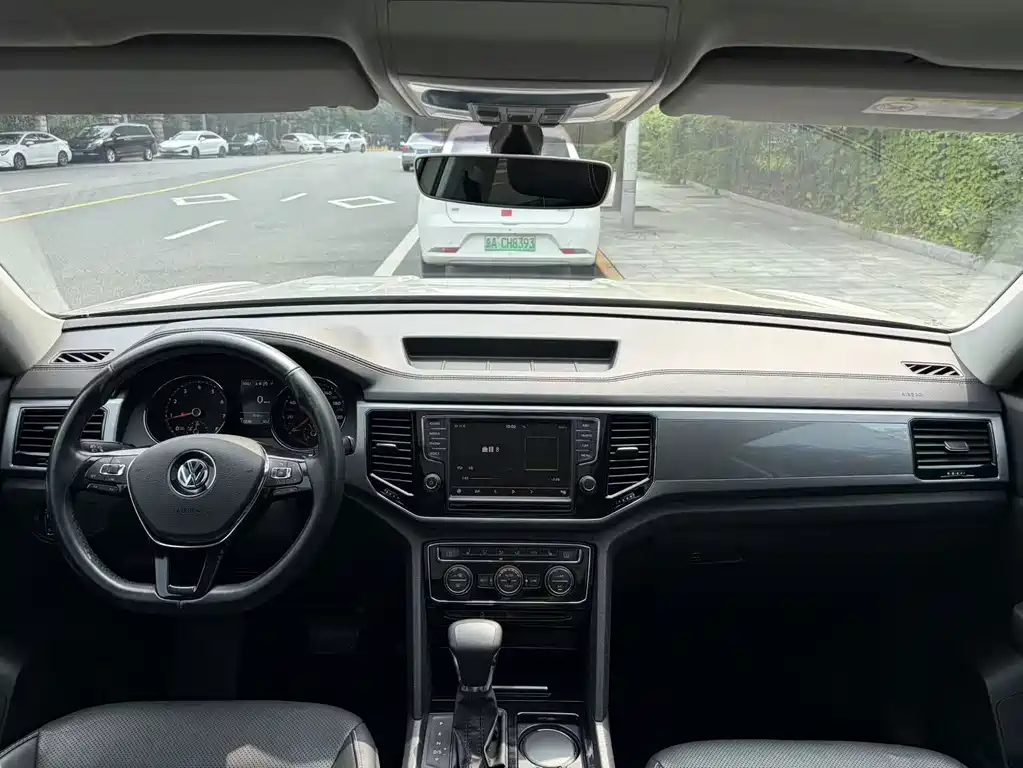 Volkswagen Teramont — миниатюра 6