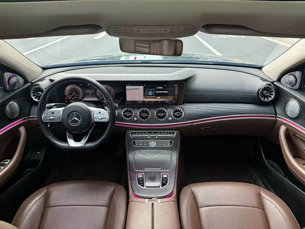 Mercedes-Benz E-Class — миниатюра 5