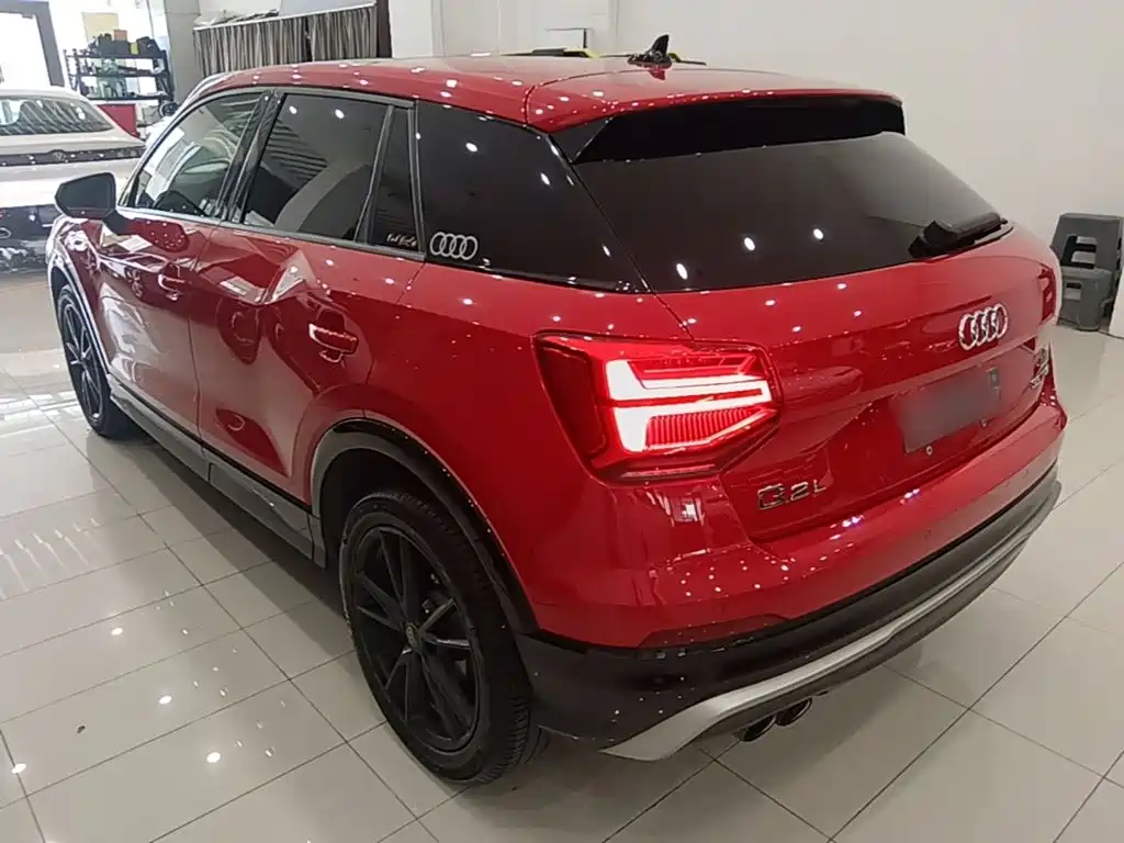 Audi Q2L — миниатюра 5