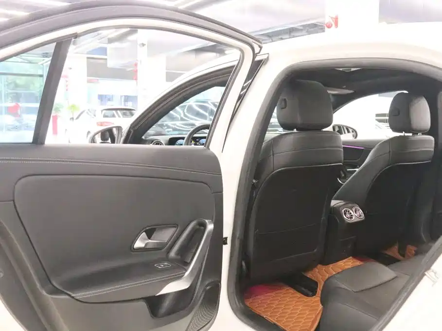 Mercedes-Benz A-Class A 200 L Sport Sedan Dynamic Type, фото 14