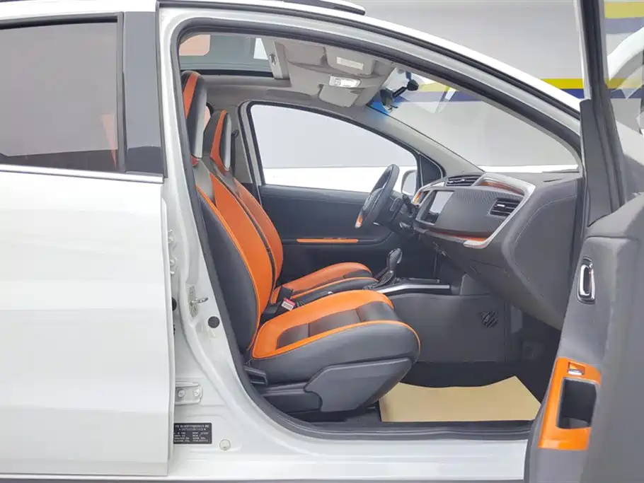 Geely X1 2017 1.3L AT