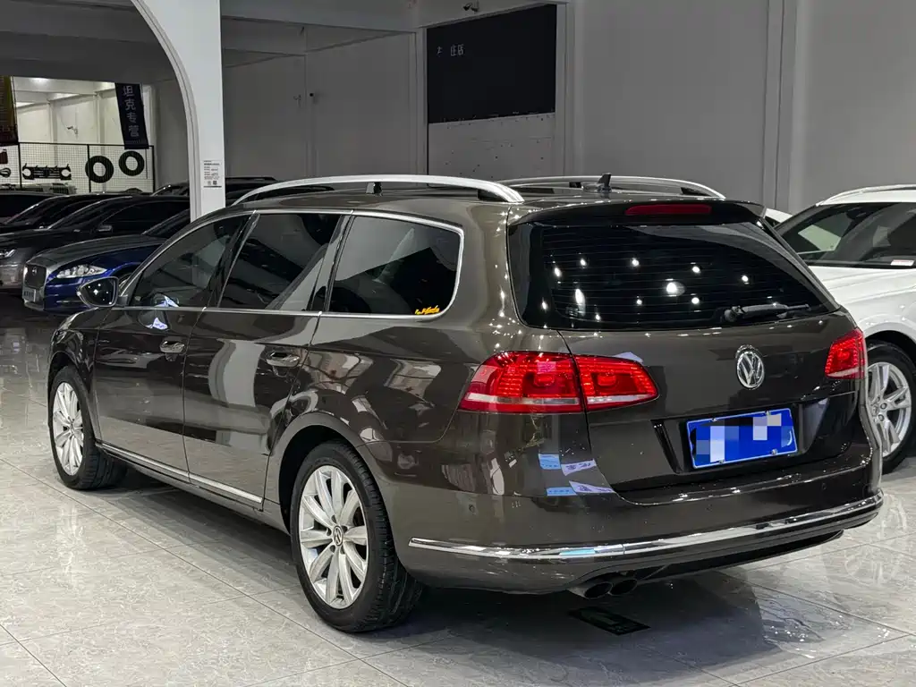 Volkswagen Magotan (Import) — миниатюра 4
