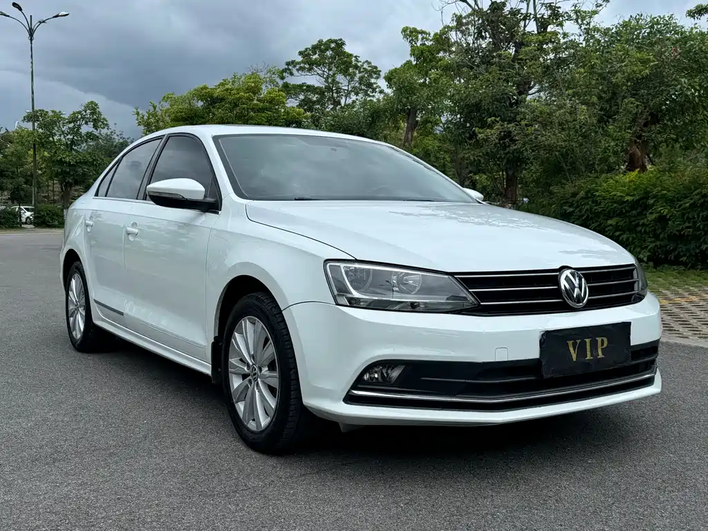 Volkswagen Sagitar 2015 230TSI MT Comfort