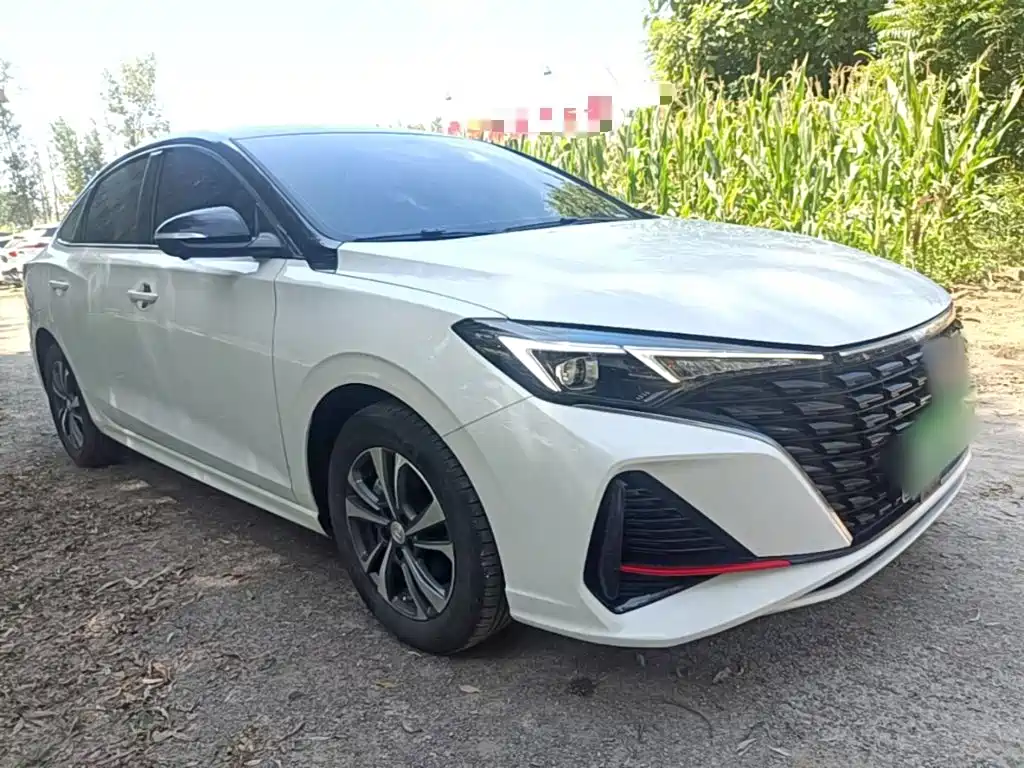 Changan Eado — миниатюра 4