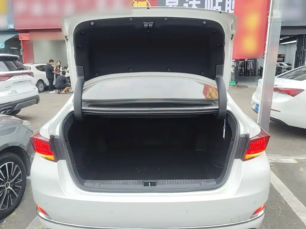BAIC U7 — миниатюра 19