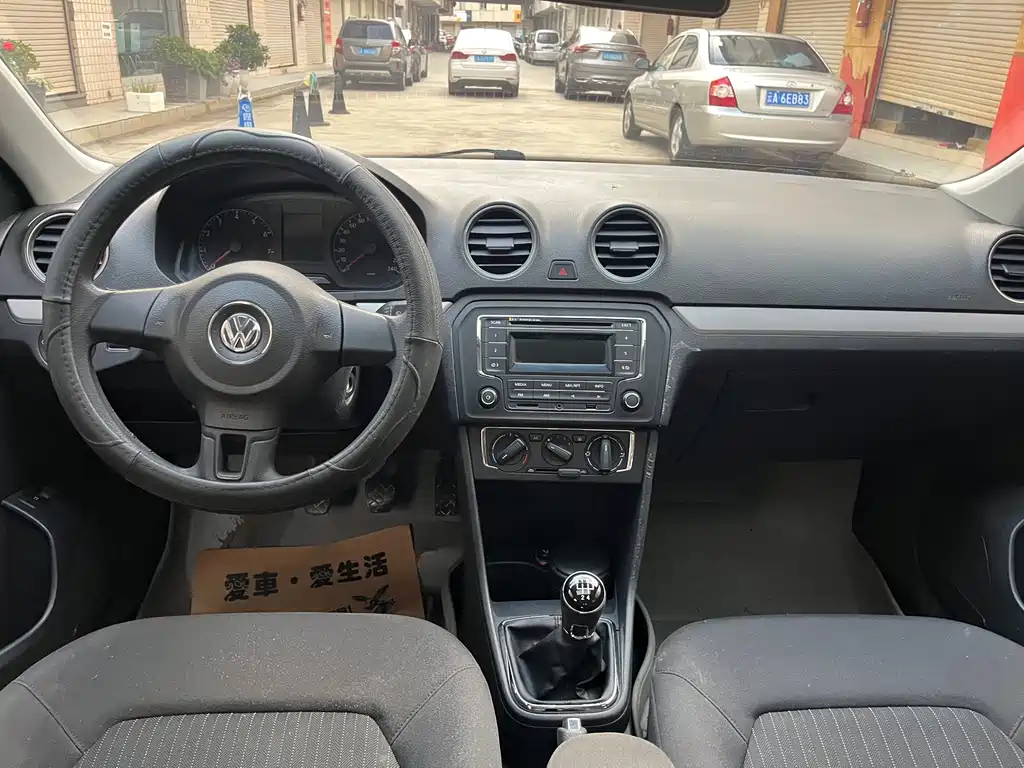 Volkswagen Jetta — миниатюра 7