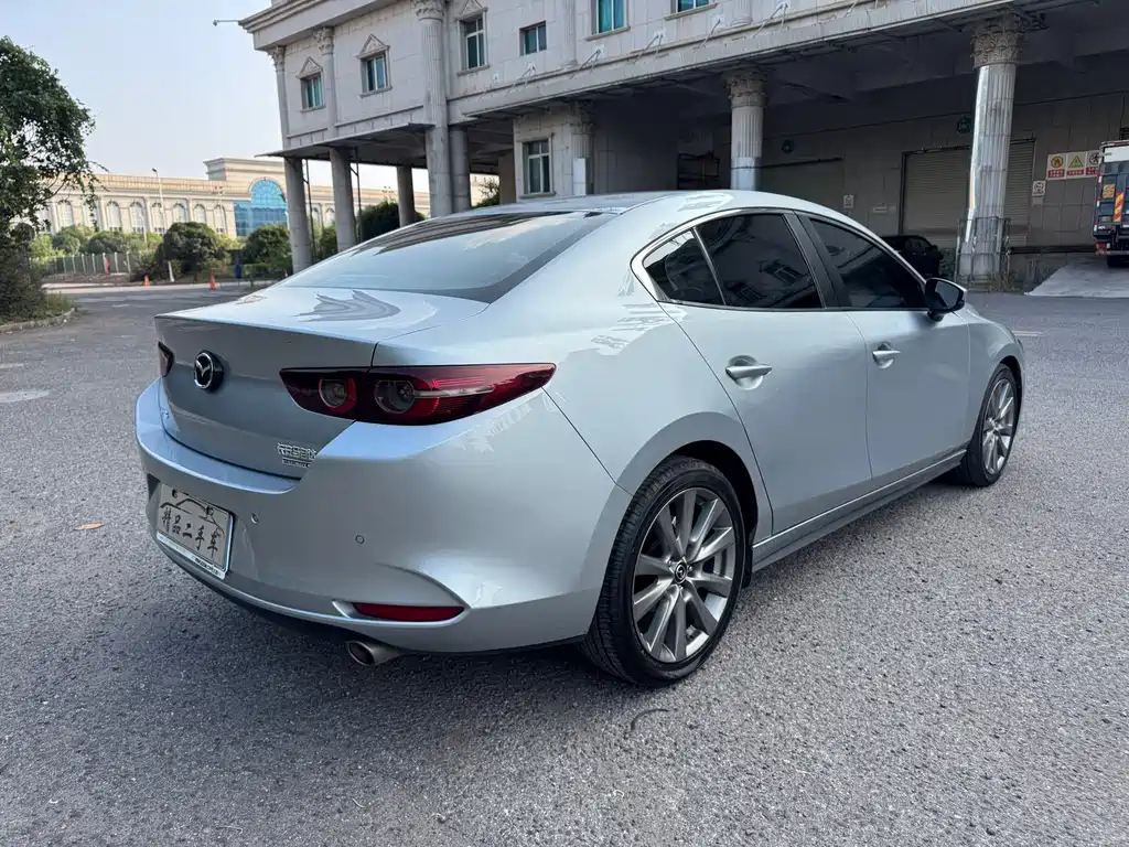 Mazda 3 Axela — миниатюра 7