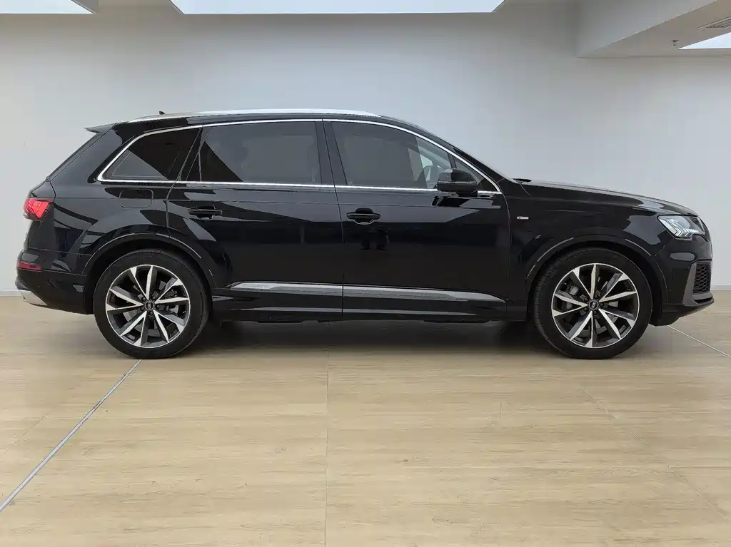 Audi Q7 — миниатюра 3