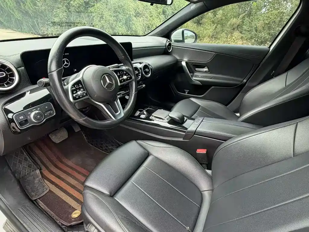 Mercedes-Benz A-Class — миниатюра 7