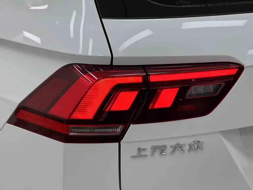 Volkswagen Tiguan L — миниатюра 6