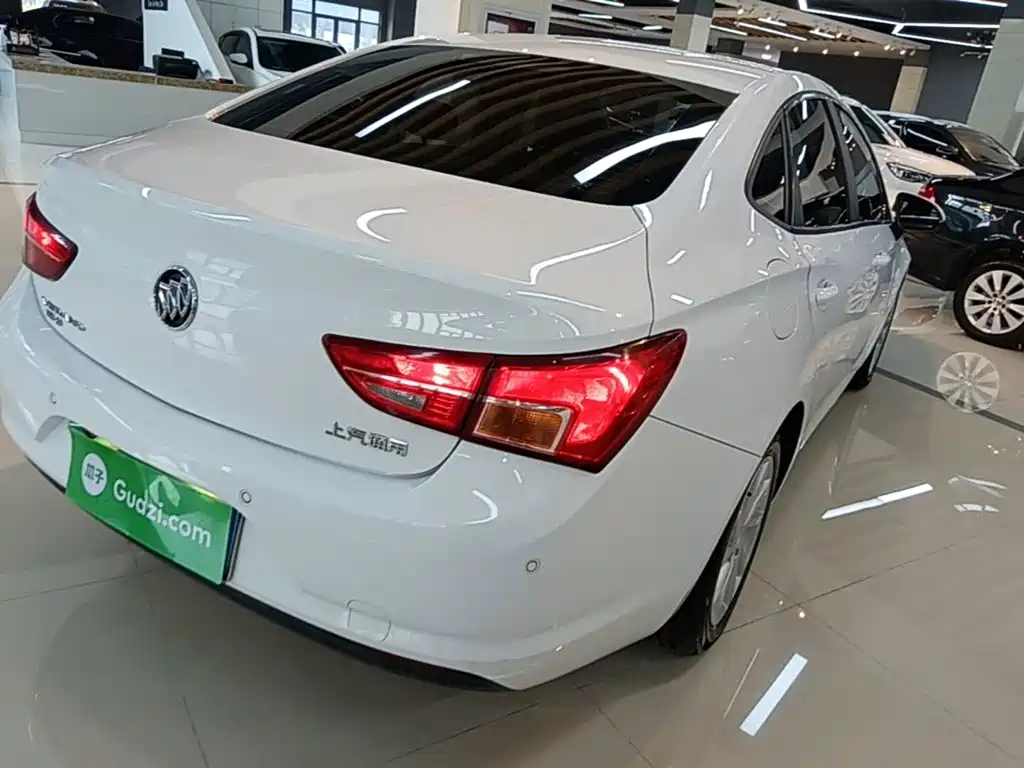Buick Verano — миниатюра 7