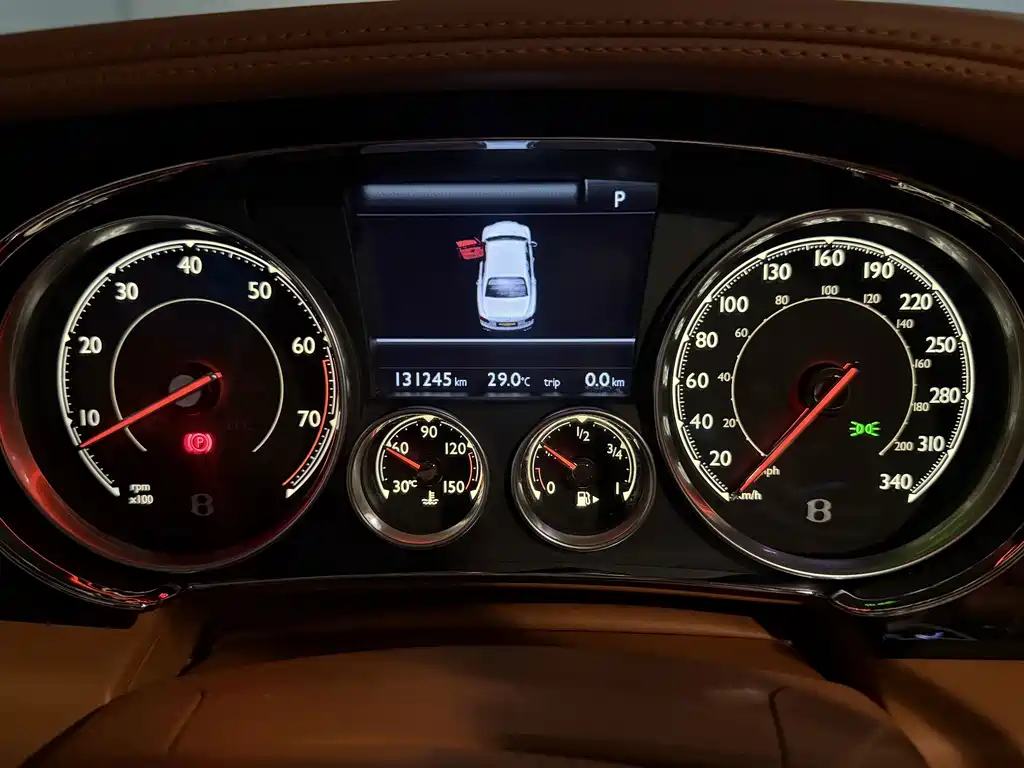Bentley Flying Spur — миниатюра 13