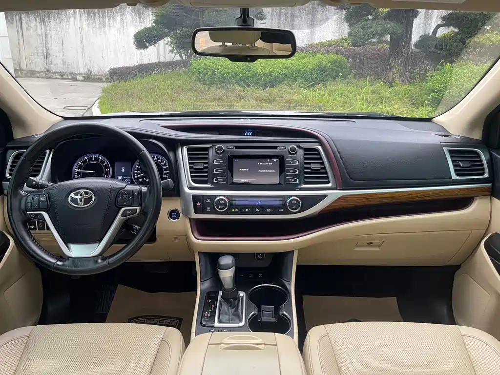 Toyota Highlander — миниатюра 9