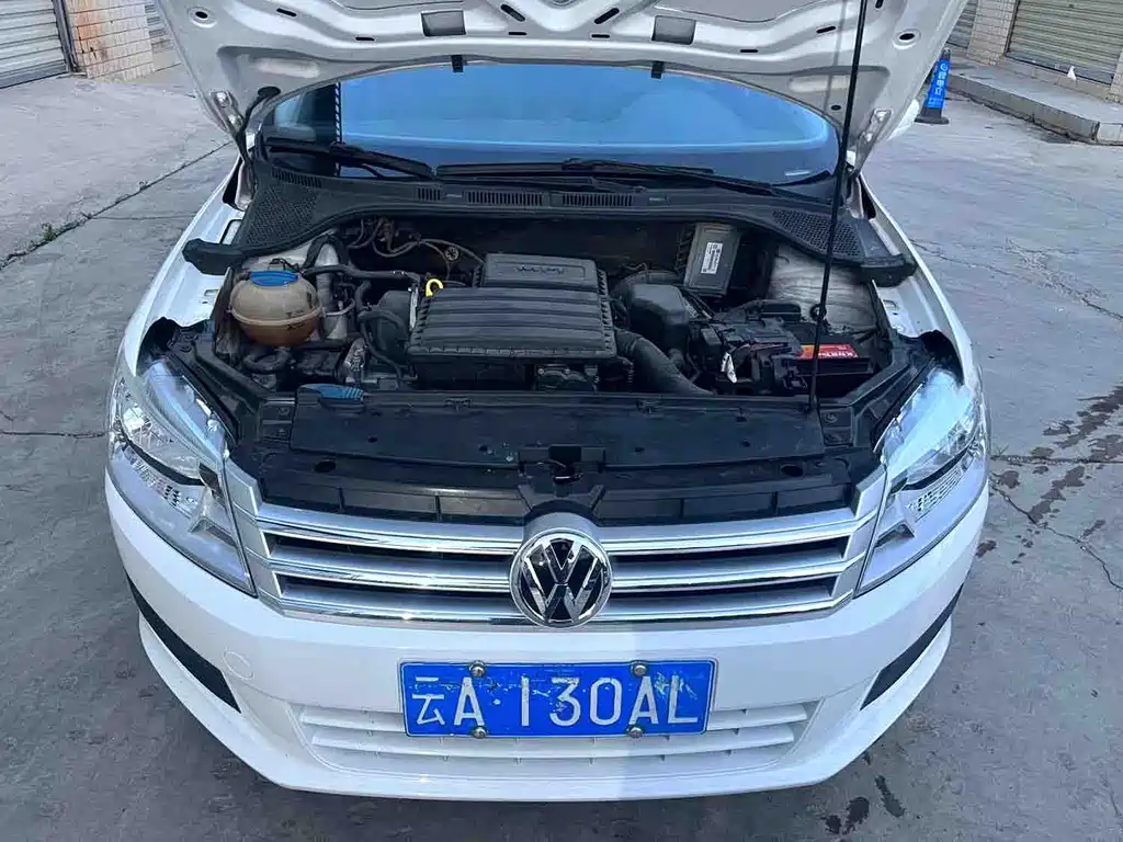 Volkswagen Santana — миниатюра 7