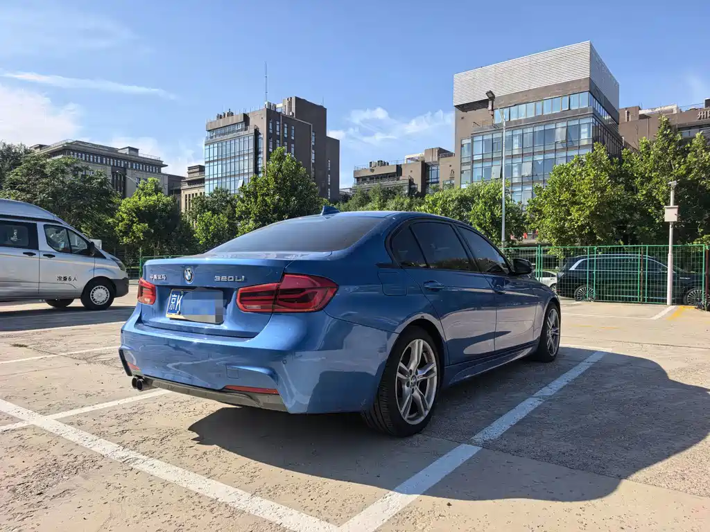 BMW 3 Series — миниатюра 10