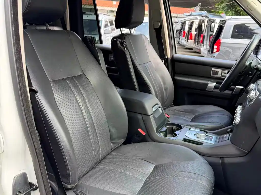 Land Rover Discovery — миниатюра 12