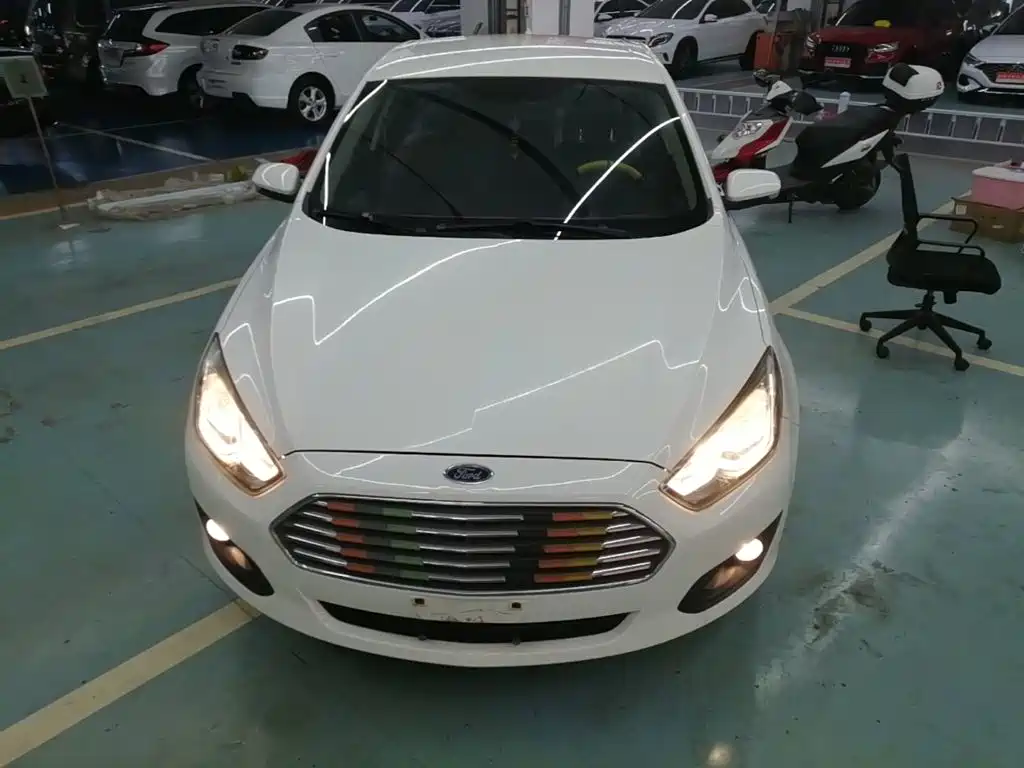 Ford Escort — миниатюра 3